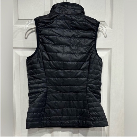 Patagonia Women’s XS Nano Puff Insulated Vest Black NWT Puffy Windproof - Picture 3 of 11